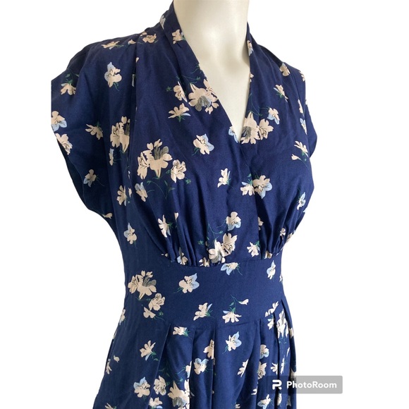 Emily and Fin Flora Freesia Retro 40’s Dress Sz UK 8 US 4 XS Navy Floral - Picture 14 of 14